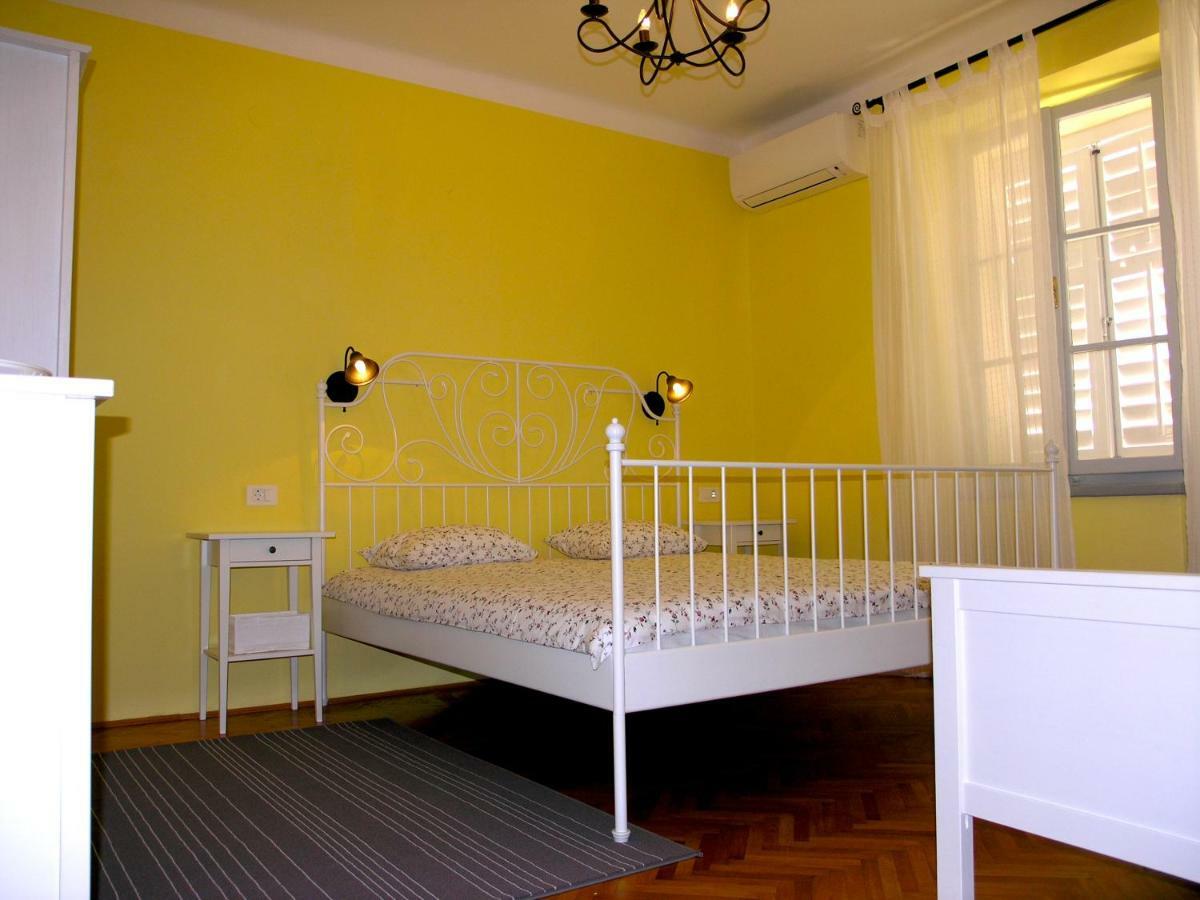 Holiday Home Lija Center Rab Town Extérieur photo