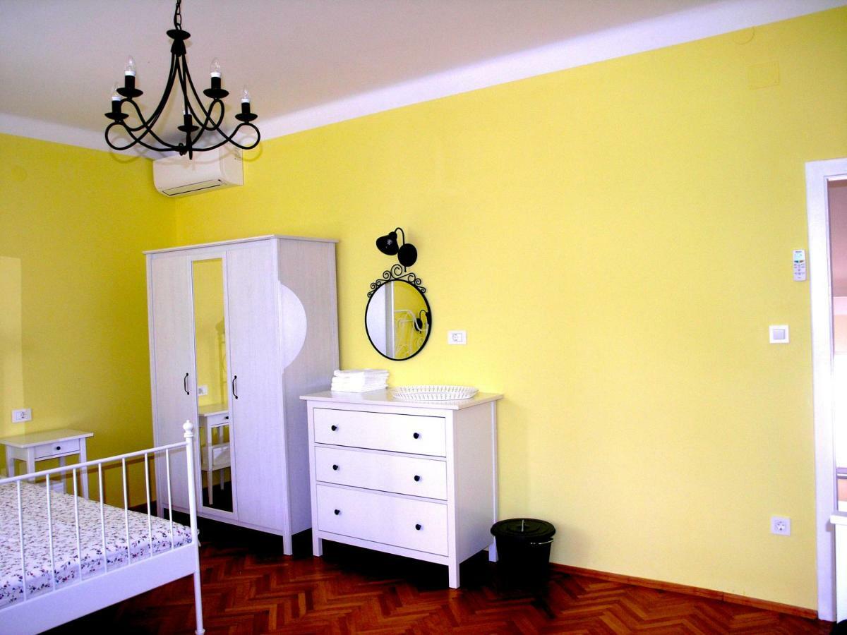 Holiday Home Lija Center Rab Town Extérieur photo
